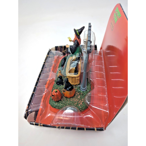 Lemax Spooky Town Days Till Halloween Countdown, Witch Graveyard 13893 Complete - Picture 3 of 5